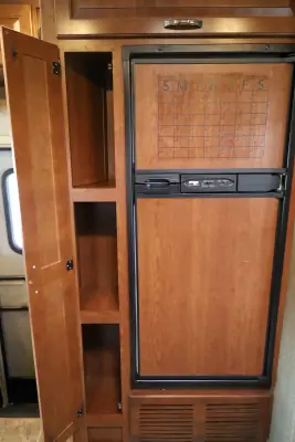2016 Thor Motor Coach Four Winds 31E photo 26