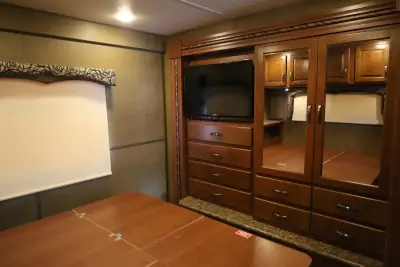 2016 Thor Motor Coach Four Winds 31E photo 18