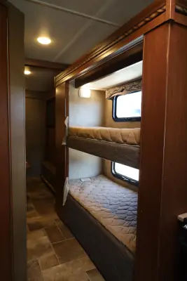 2016 Thor Motor Coach Four Winds 31E photo 12