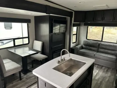 2022 Highland Ridge Roamer 264RLS photo 8