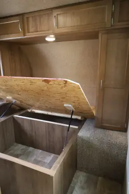 2018 Gulf Stream Kingsport 271DDS photo 20
