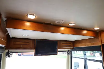 2016 Tiffin Motorhomes Allegro Open Road 32 SA photo 25