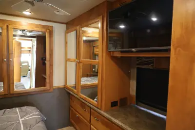 2016 Tiffin Motorhomes Allegro Open Road 32 SA photo 21