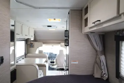 2022 Thor Motor Coach Freedom Elite 22HE photo 15
