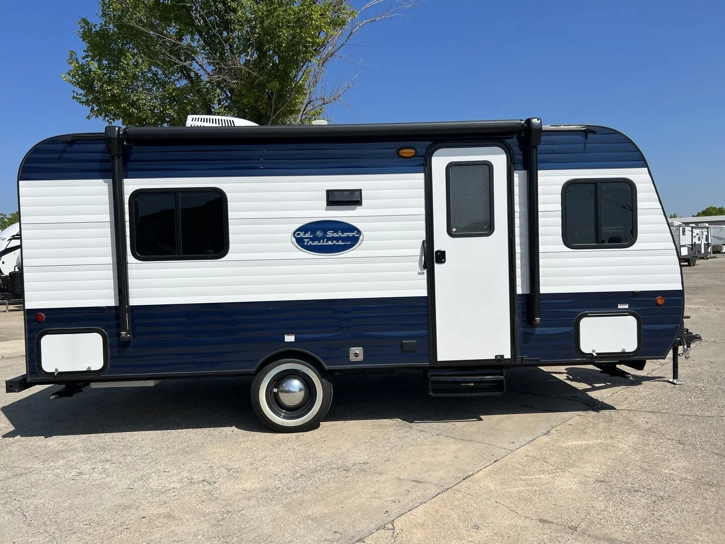 2024 The Old School Trailer 820 exterior