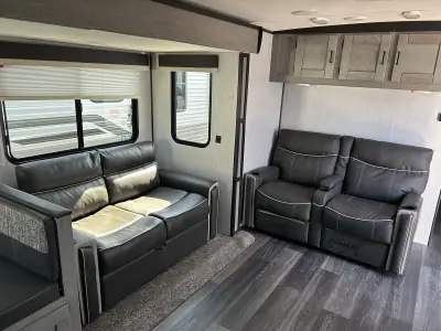 2021 Heartland Mallard M301 photo 12