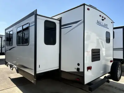 2021 Heartland Mallard M301 photo 3