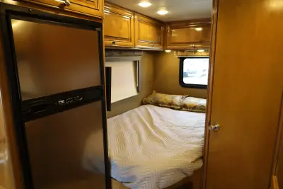 2016 Thor Motor Coach Siesta 24SA Sprinter photo 13