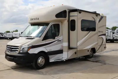 2016 Thor Motor Coach Siesta 24SA Sprinter photo 2