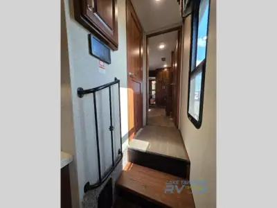 2018 Keystone Alpine 3501RL photo 19