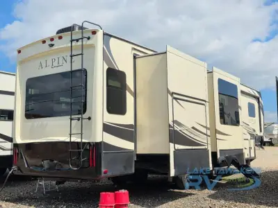 2018 Keystone Alpine 3501RL photo 5