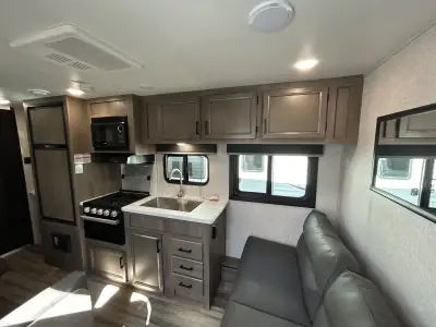 2023 Starcraft Autumn Ridge 26BH photo 7