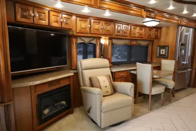 2015 Tiffin Motorhomes Allegro Bus 40SP photo 5