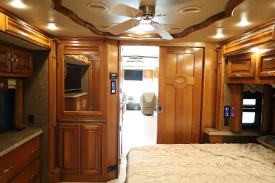 2015 Tiffin Motorhomes Allegro Bus 40SP photo 13