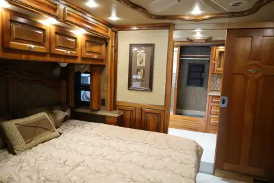 2015 Tiffin Motorhomes Allegro Bus 40SP photo 12