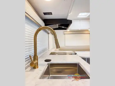 2026 Thor Motor Coach Chateau photo 16