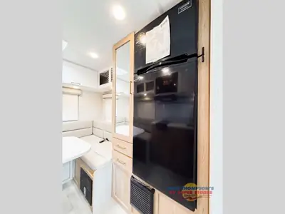 2026 Thor Motor Coach Chateau photo 21