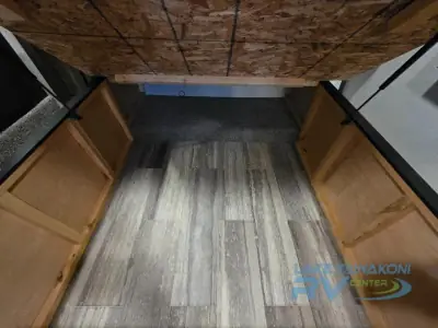 2022 Dutchmen Voltage 4135 photo 27