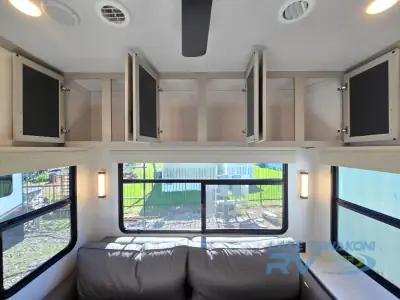 2022 Palomino Columbus C-Series 299RLC photo 39