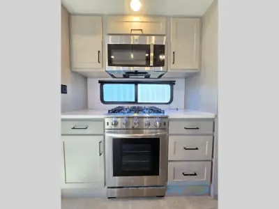 2022 Palomino Columbus C-Series 299RLC photo 13