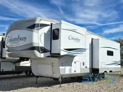2022 Palomino Columbus C-Series 299RLC photo 3