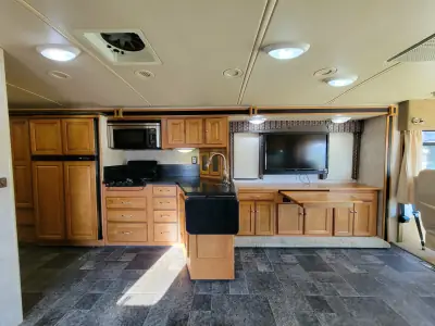 2012 Itasca Sunova 33C photo 6
