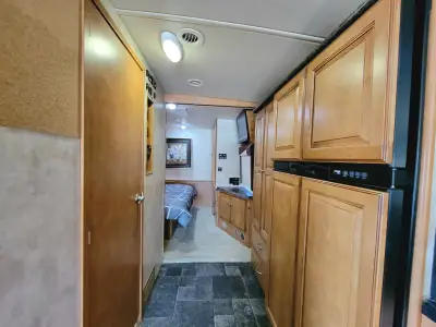 2012 Itasca Sunova 33C photo 8