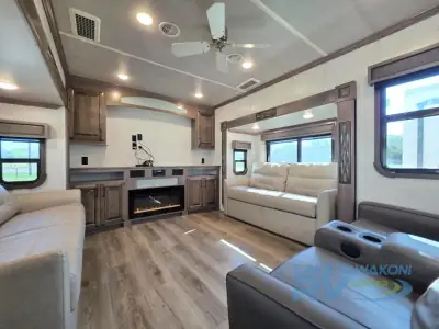 2020 Forest River Cedar Creek Champagne Edition 38ERD photo 14