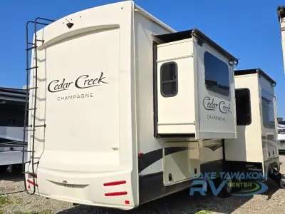 2020 Forest River Cedar Creek Champagne Edition 38ERD photo 4