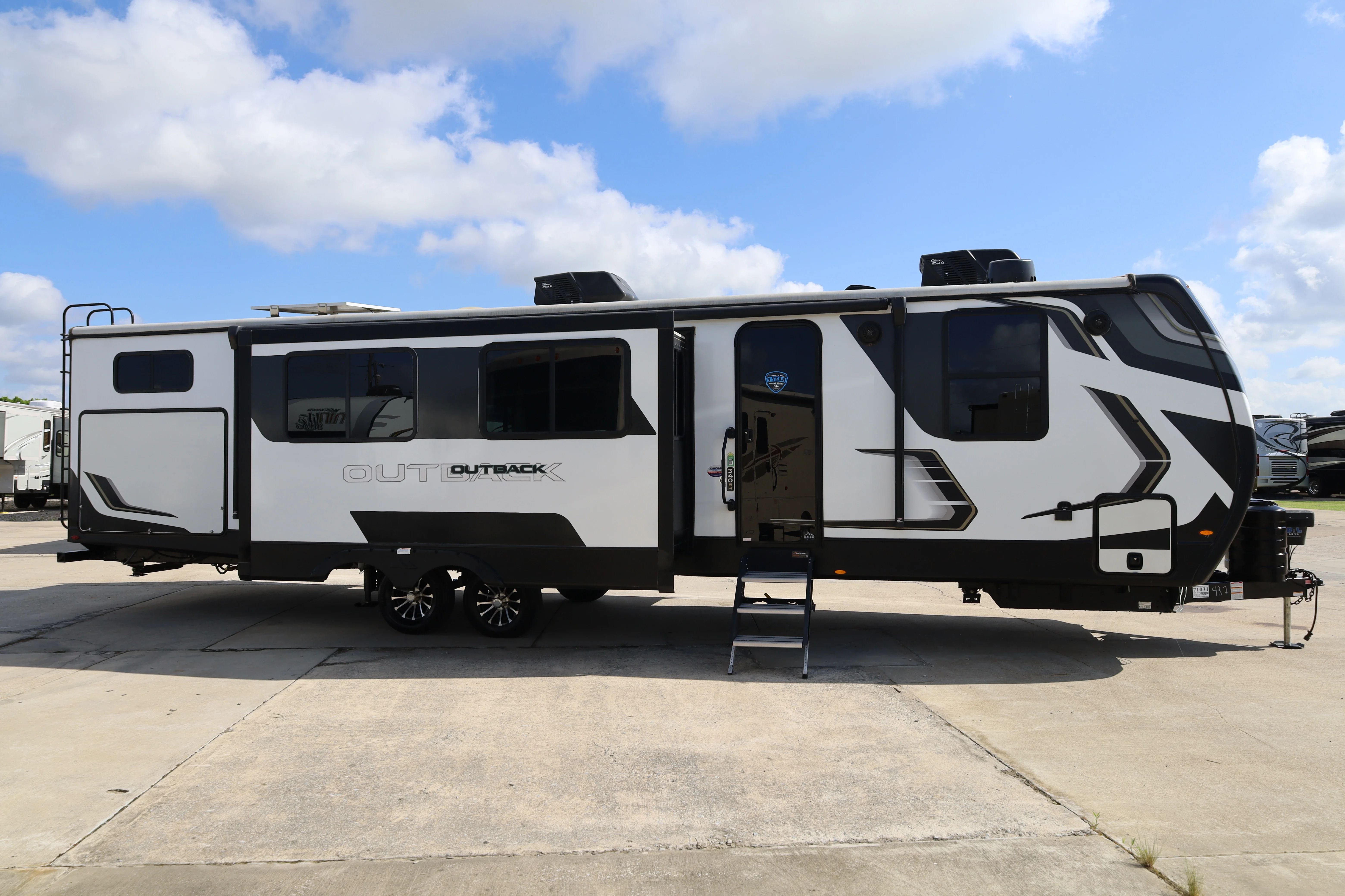 2024 Keystone Outback 340BH exterior
