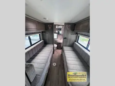 2018 Winnebago Fuse 23A photo 7