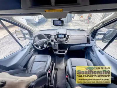 2018 Winnebago Fuse 23A photo 4