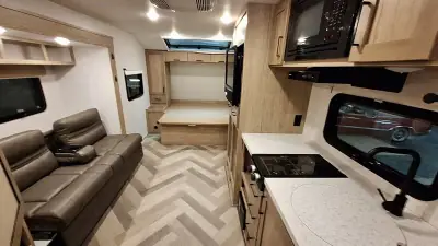 2022 Ember OVERLAND 201FBQ photo 7