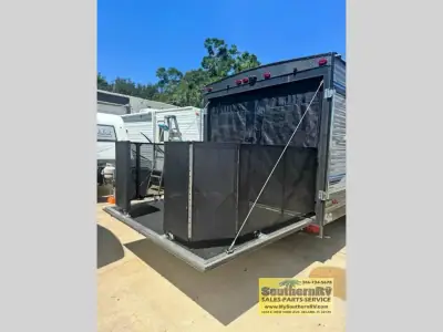 2020 Coachmen Catalina Trail Blazer 26TH photo 3