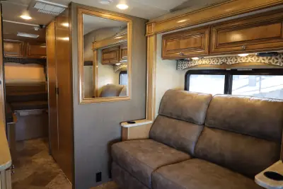 2015 Thor Motor Coach Siesta 24ST Sprinter photo 9