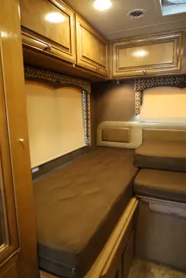 2015 Thor Motor Coach Siesta 24ST Sprinter photo 14