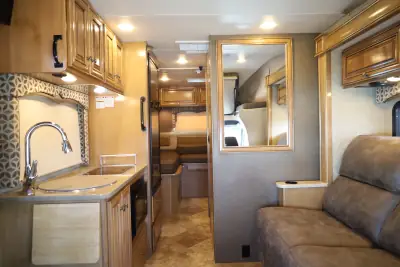 2015 Thor Motor Coach Siesta 24ST Sprinter photo 8