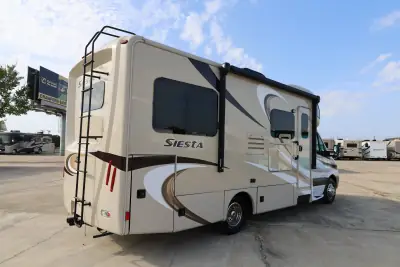 2015 Thor Motor Coach Siesta 24ST Sprinter photo 5