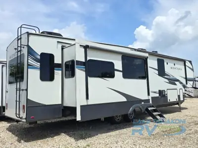 2021 Keystone Montana 3931FB photo 4
