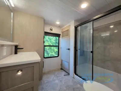 2024 Forest River Salem Grand Villa 44VIEW photo 17
