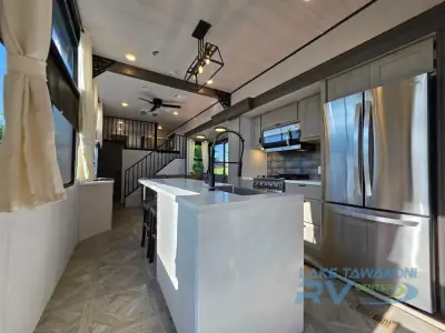 2024 Forest River Salem Grand Villa 44VIEW photo 6