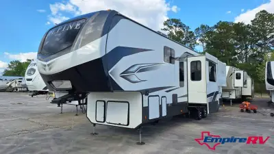 2023 Keystone Alpine 3790FK photo 2