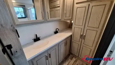 2023 Keystone Alpine 3790FK photo 20