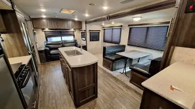 2018 Highland Ridge LIGHT 275RLS photo 7