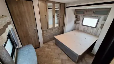 2021 Palomino Puma 32bhqs photo 13