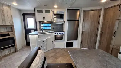 2021 Palomino Puma 32bhqs photo 8