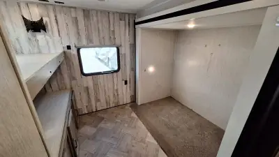 2021 Palomino Puma 32bhqs photo 10