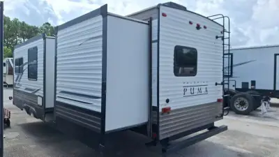2021 Palomino Puma 32bhqs photo 3