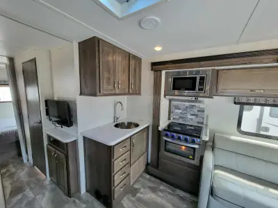 2022 Gulf Stream Conquest Class C 63111 photo 13