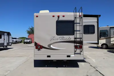 2015 Thor Motor Coach Four Winds 26A photo 7